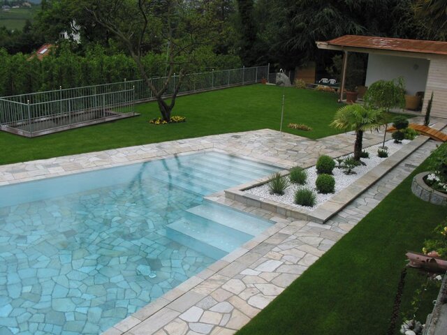 Pool aus Platten Polyformat aestiavte