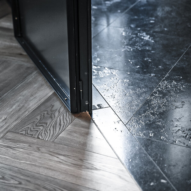 Belgischer Blaustein gebürstet drinnen aestivate