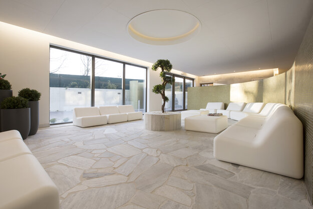 Polygonalformat im Innenbereich aestivate