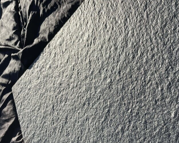 Offerdal spaltrau Quarzitplatte aestivate