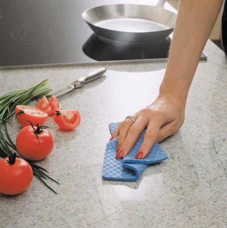 Voretile-von-Naturstein-Arbeitsplatten