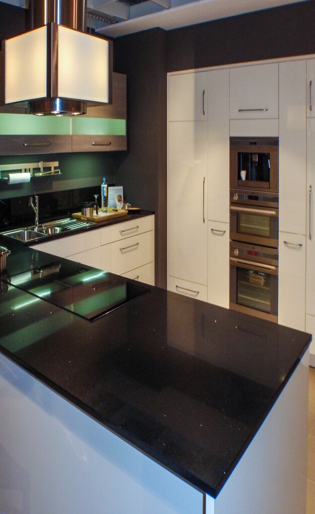 wartung_von_naturstein_arbeitsplatten-1